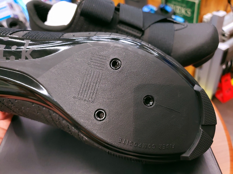 fi'zi':k TEMPO POWERSTRAP R5 ROAD SHOES | BICYCLE PRO SHOP