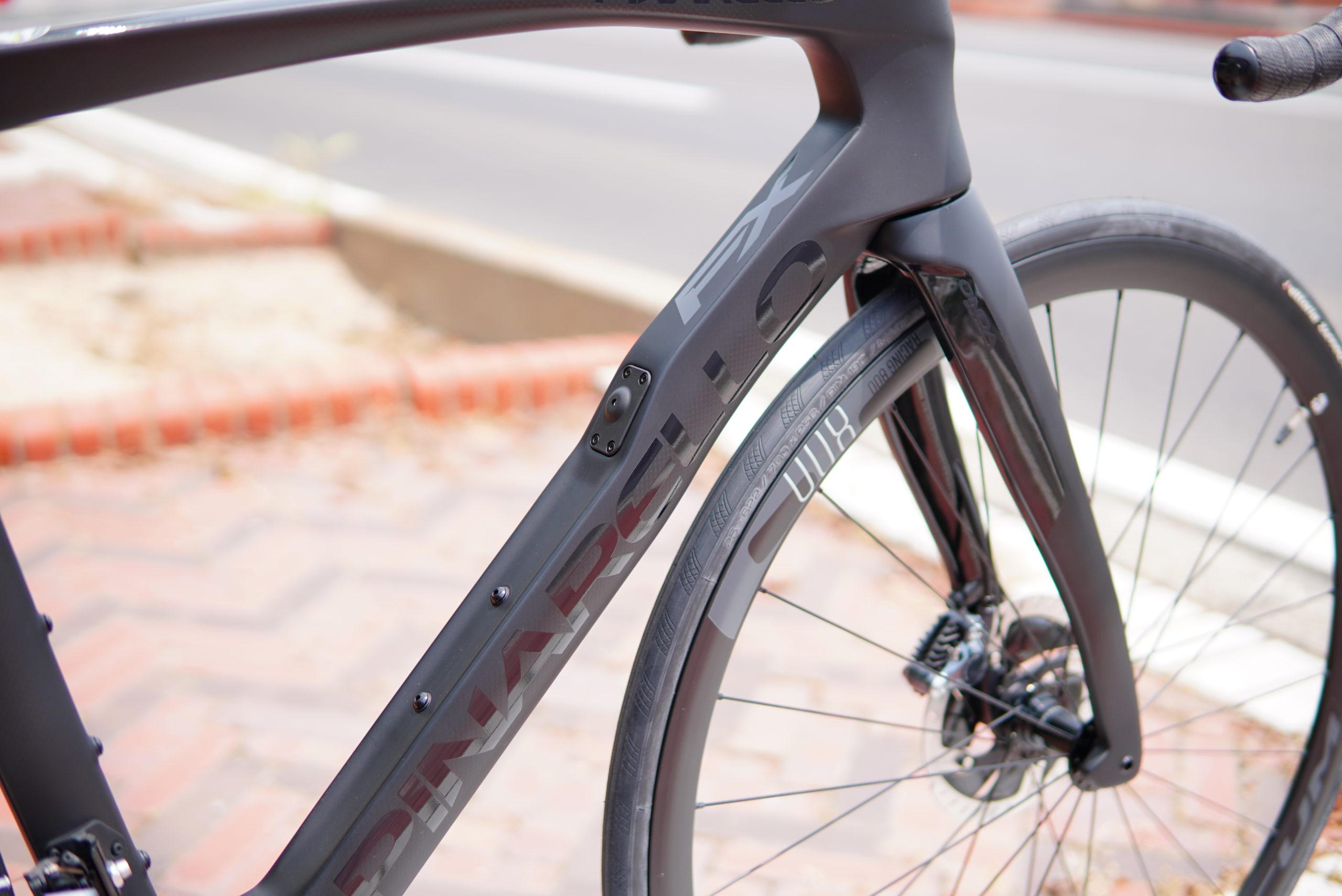 PINARELLO PRINCE FX DISC ULTEGRA 530 (2021) | BICYCLE PRO SHOP 