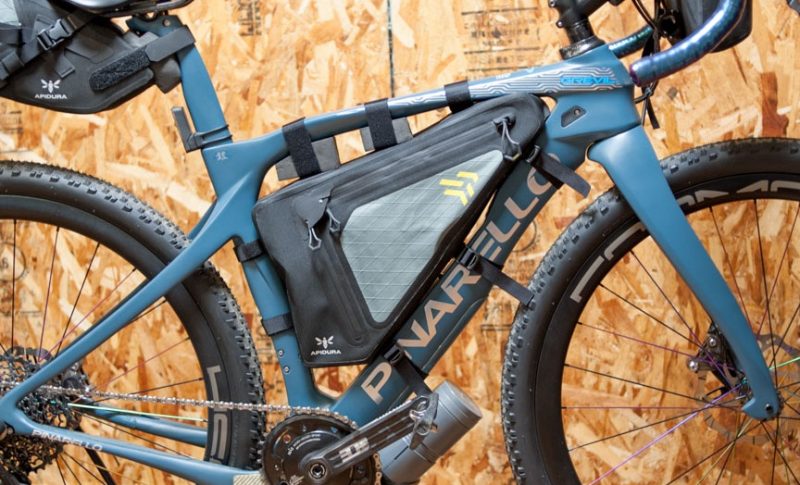 APIDURA バックカントリーシリーズフレームバッグ 4.0L