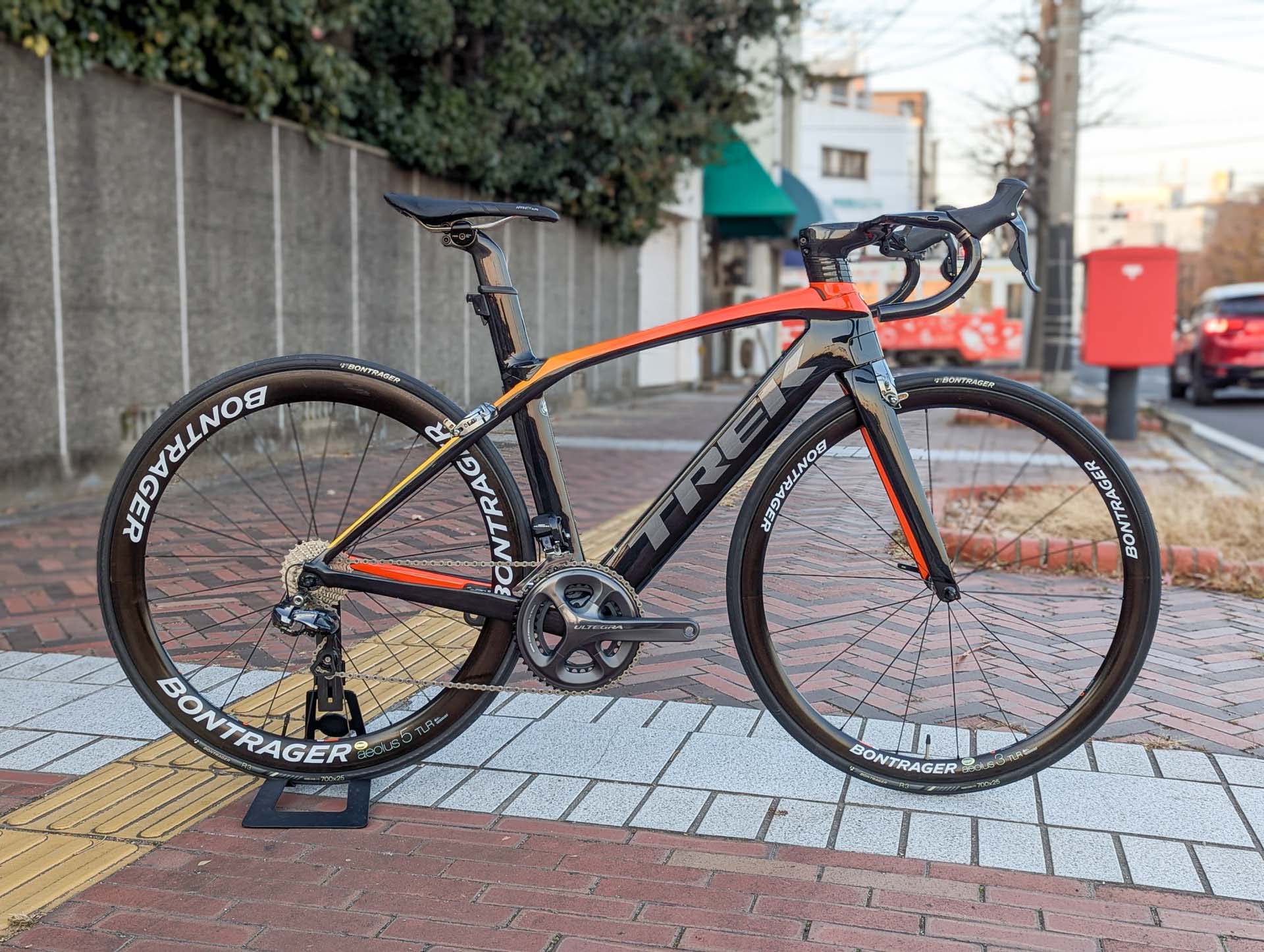 【美品】TREK MADONE9.2 52size ロードバイク　赤 トレック TREK マドン MADONE 9 2017年 ロードバイク 買取入荷