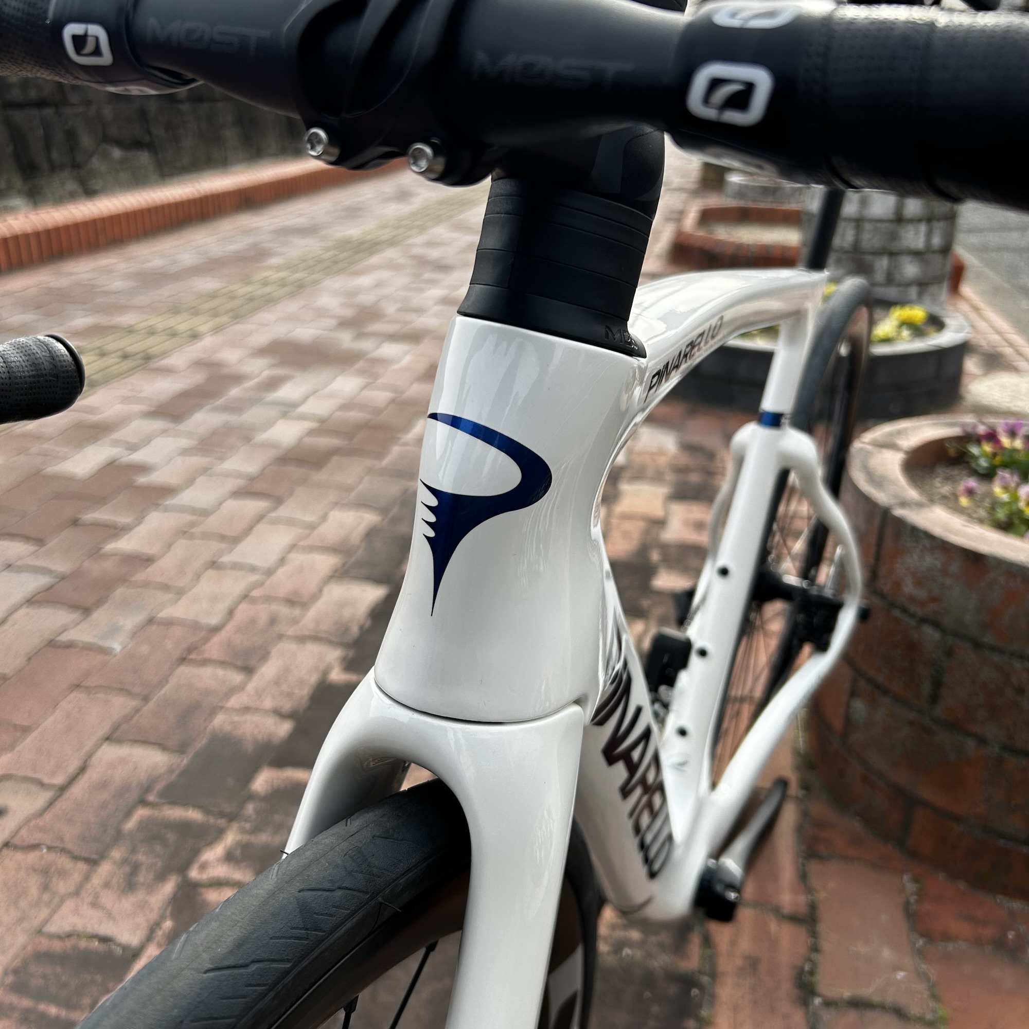 PINARELLO F5 105 Di2 E321 FURIOUS WHITE 515 | BICYCLE PRO