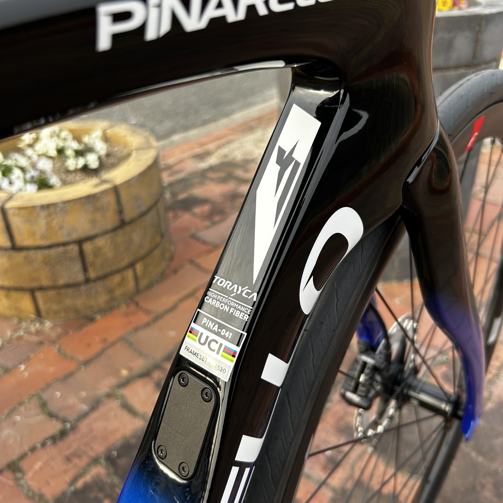 PINARELLO F7 ULTEGRA Di2 E310 FASTEST BLUE 500 | BICYCLE PRO