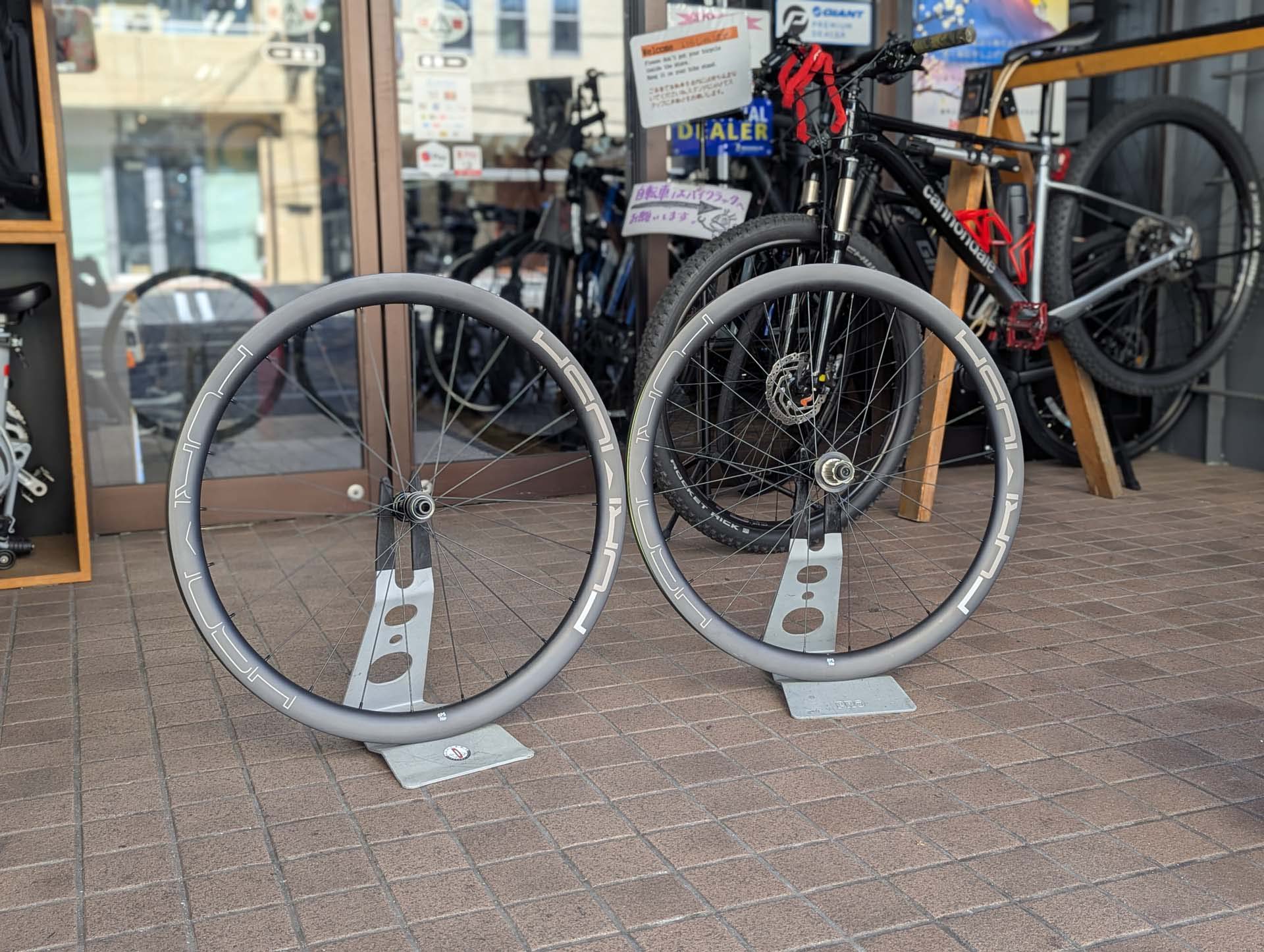 未使用小傷あり　フォルモサ　ロードハブ　20/24H　手組ホイール　formosa シルバーハブ　シマノ11速対応 Formosa MTBアルミ完組出来ました。: Yurisの日記